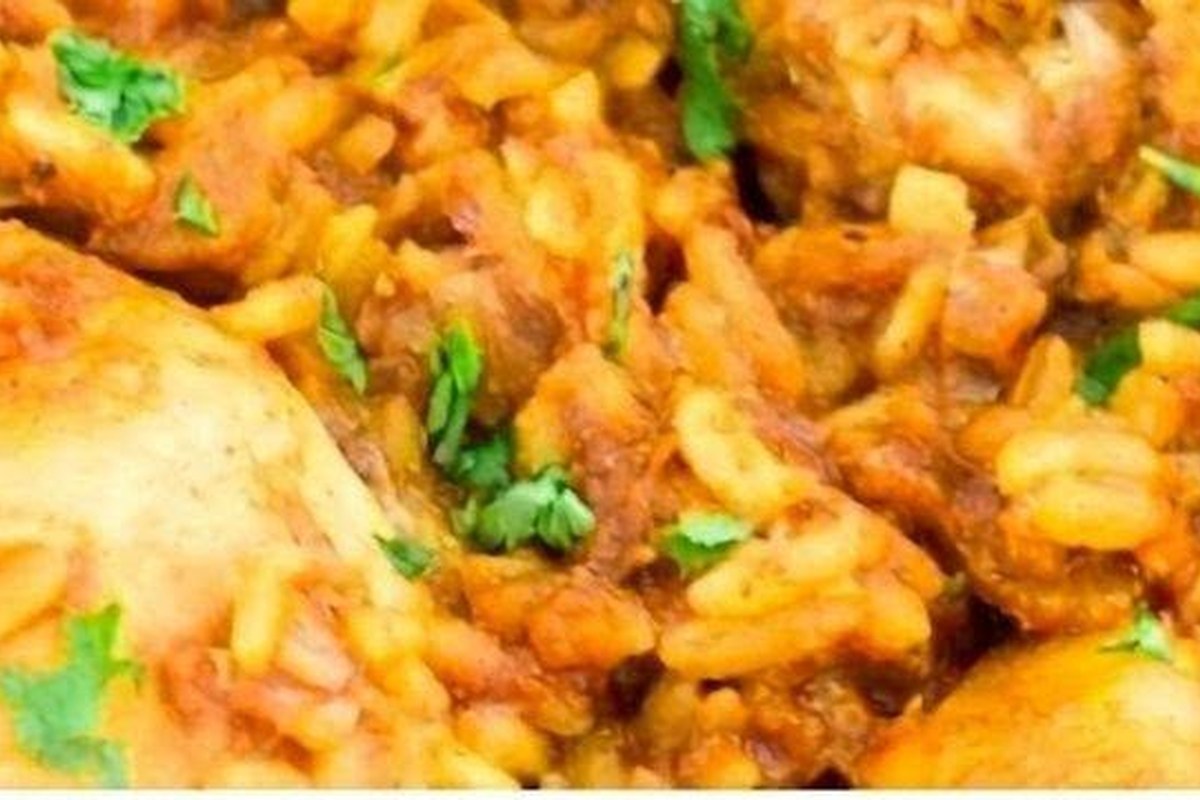 Close-up of K Foods Akni rice and chicken
